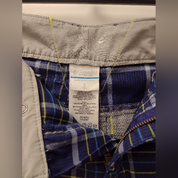 Columbia Women's Plaid Shorts - Picture 5 of 5